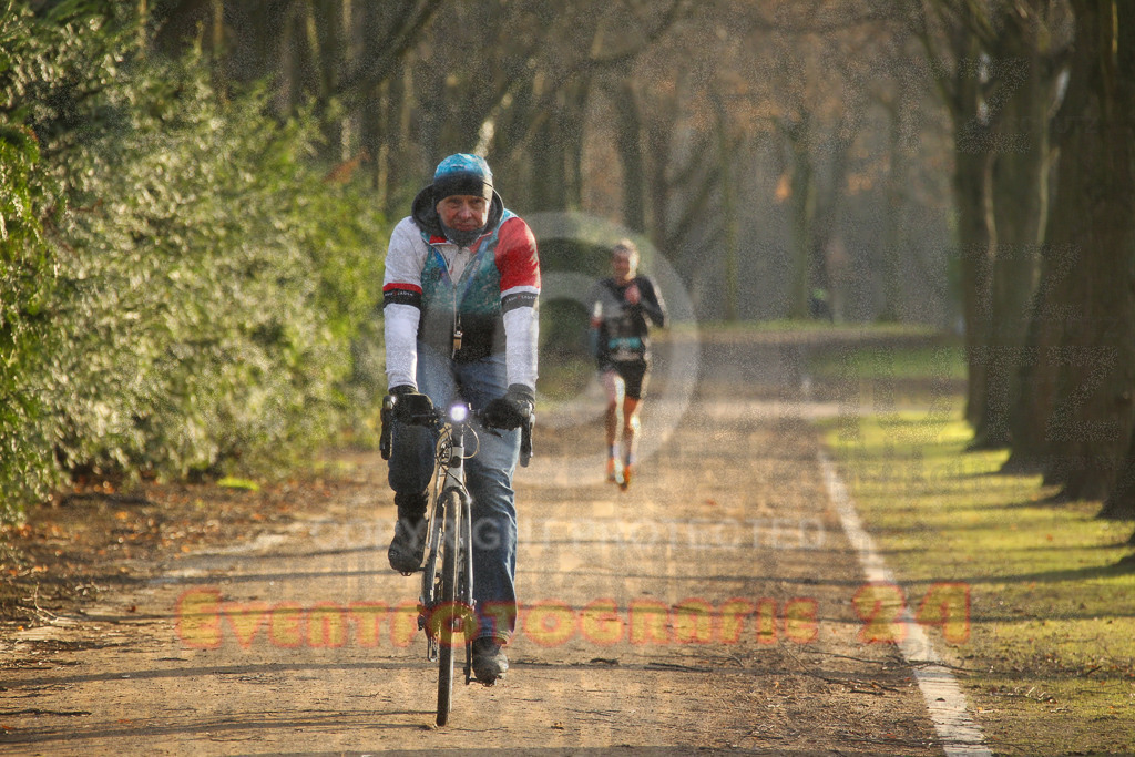 241231_1011_EV4_3392 | Sportfotografie im Rhein-Sieg Kreis, Köln, Bonn, NRW, Rheinland Pfalz, Hessen, etc. Unser Tätigkeitsfeld umfasst den Laufsport vom Volkslauf über den Marathon, Duathlon, Triathon bis zum Ultralauf wie Kölnpfad Ultra oder Schindertrail.
