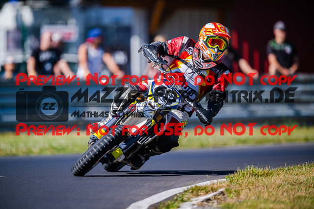 MaZZes_FotoMatrix_220702_195 | UE40