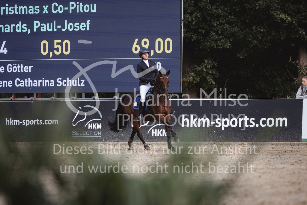 240906_BuCha_Pony-L-6j-223 | Deine schönsten Turniermomente als professionelle Fotos! Entdecke hochwertige Pferdesport-Fotografie im Online-Shop. Jetzt Fotos finden & bestellen!