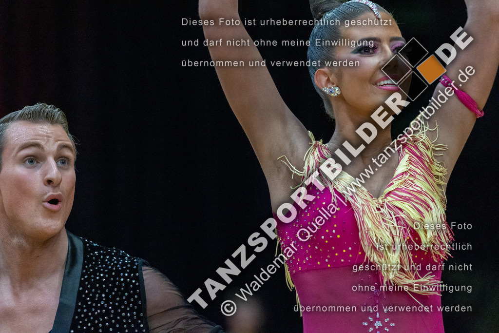 20230415-12385 | Hier finden Sie Tanz Bilder vom Latein und Standard Formationen tanzen. Sportbilder vom Tanzsport. Schöne Fotos und von Weltmeisterschaft, Europameisterschaft, Bundesliga, Regionalliga, Oberliga und Landesliga sowie von GOC Stuttgart, DanceComp, WM Bremen