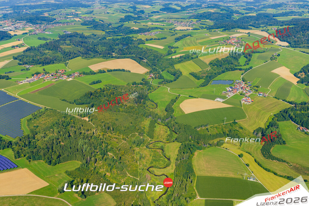 Schrägluftbild  Eitzingerreut  Hauzenberg - Das Luftbild wurde 2025 vom UL-Flugzeug heraus erstellt ( keine Drohne ) - Hochauflösende Luftaufnahme -Nicht vergleichbar mit Google Maps oder Satelittenbilder- Die Geschenkidee !Mit Lizenz und Bildrechte bestellbar