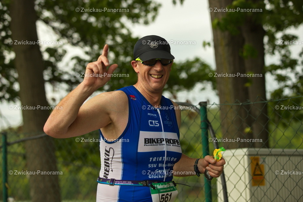 2023_0630_KoberTriathlon_Jeder0753 | Urban. Natur. Panorama. Luftbild. 
Der Bildershop für aufregende Perspektiven!
Für Deko, Wandbild und Kalender!
Wir bringen LED-Bilder zum Leuchten!
