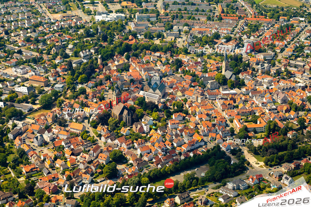 Die Luftaufnahme Altstadt - Korbach wurde 2022 vom Flugzeug aus (keine Drohne) erstellt. Hohe Auflösung -für große Poster und Wandbilder geeignet - Garantiert!