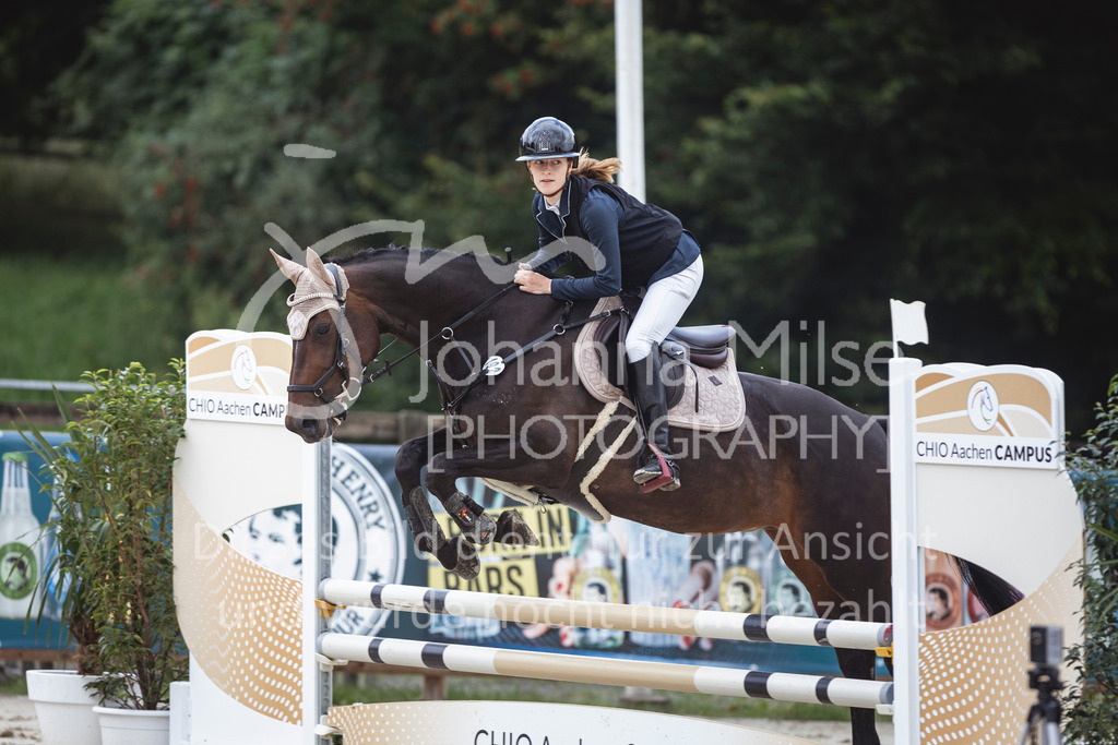 240711_BHO_Stil-A1-2-234 | Deine schönsten Turniermomente als professionelle Fotos! Entdecke hochwertige Pferdesport-Fotografie im Online-Shop. Jetzt Fotos finden & bestellen!