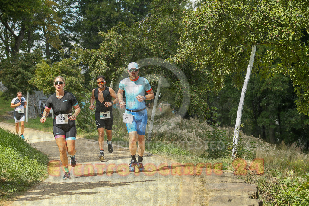 250824_1357_EX1_4380 | Sportfotografie im Rhein-Sieg Kreis, Köln, Bonn, NRW, Rheinland Pfalz, Hessen, etc. Unser Tätigkeitsfeld umfasst den Laufsport vom Volkslauf über den Marathon, Duathlon, Triathon bis zum Ultralauf wie Kölnpfad Ultra oder Schindertrail.