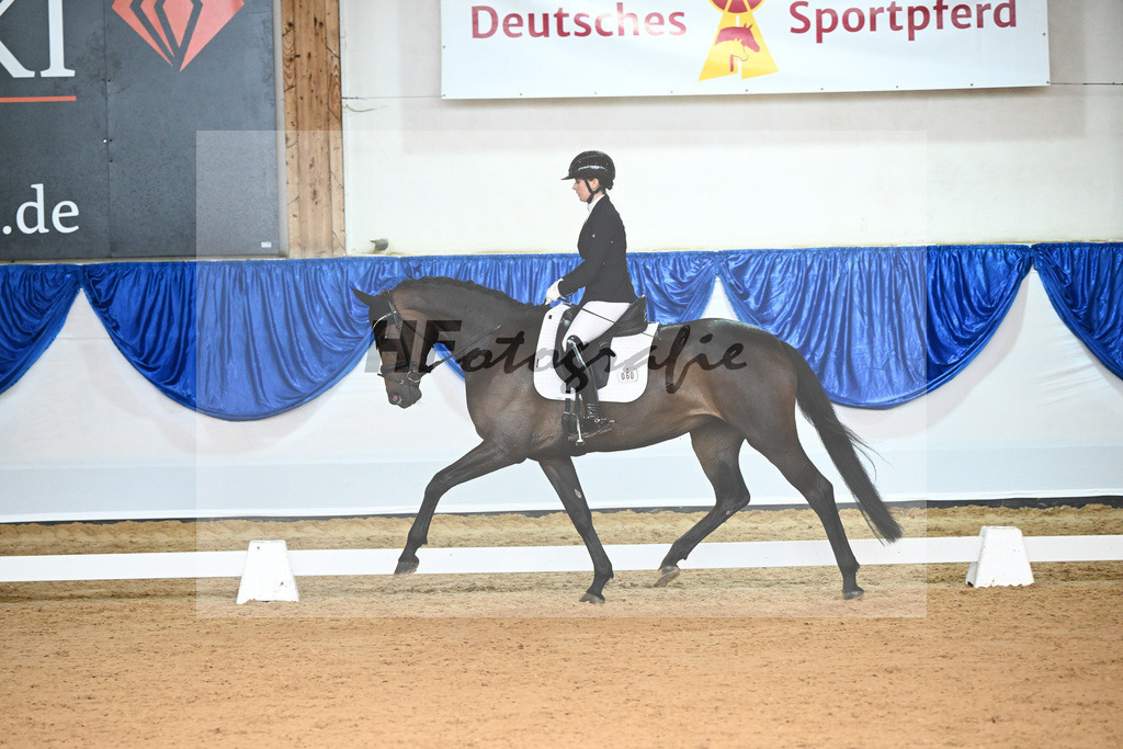 Kat-Nr. 60 Evita Cortes_Giner_14240371 | hf-fotografie - Realisiert mit Pictrs.com