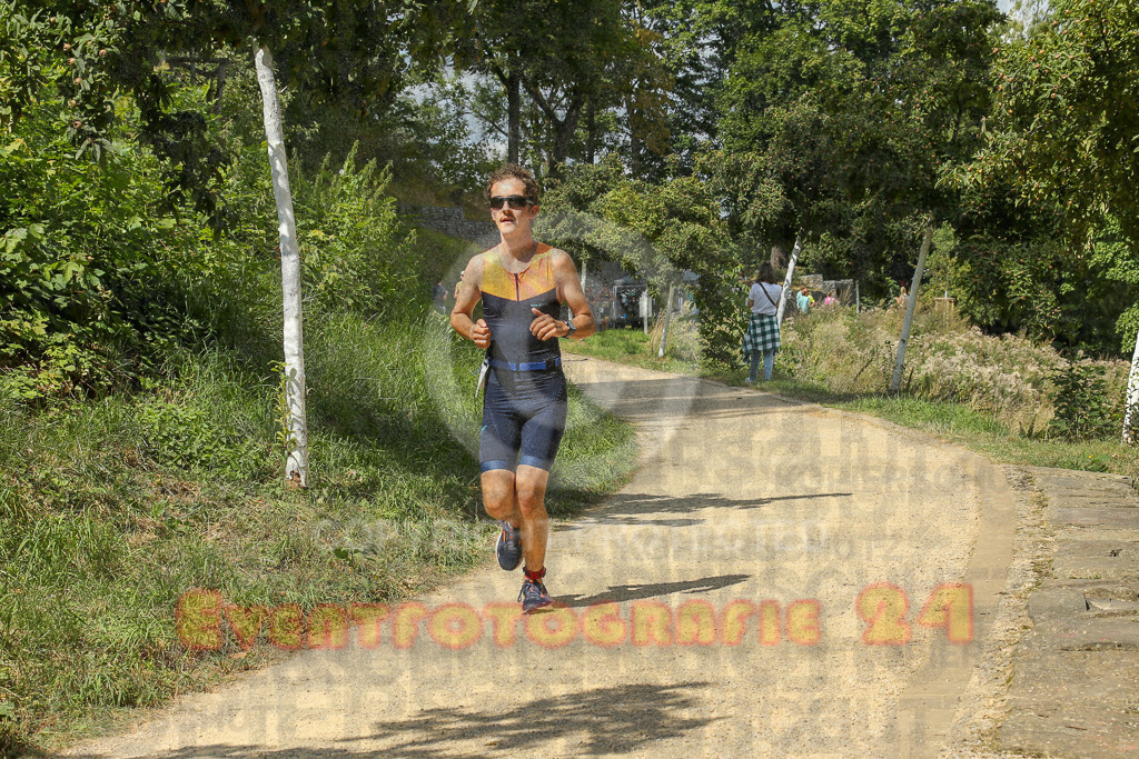 250824_1333_EX1_2787 | Sportfotografie im Rhein-Sieg Kreis, Köln, Bonn, NRW, Rheinland Pfalz, Hessen, etc. Unser Tätigkeitsfeld umfasst den Laufsport vom Volkslauf über den Marathon, Duathlon, Triathon bis zum Ultralauf wie Kölnpfad Ultra oder Schindertrail.