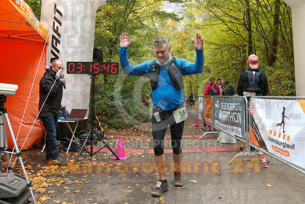 251026_1317_EX1_3098 | Sportfotografie im Rhein-Sieg Kreis, Köln, Bonn, NRW, Rheinland Pfalz, Hessen, etc. Unser Tätigkeitsfeld umfasst den Laufsport vom Volkslauf über den Marathon, Duathlon, Triathon bis zum Ultralauf wie Kölnpfad Ultra oder Schindertrail.
