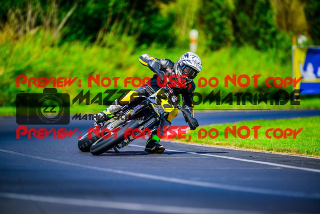 MaZZes_FotoMatrix_240714_6007705_7974 | S2