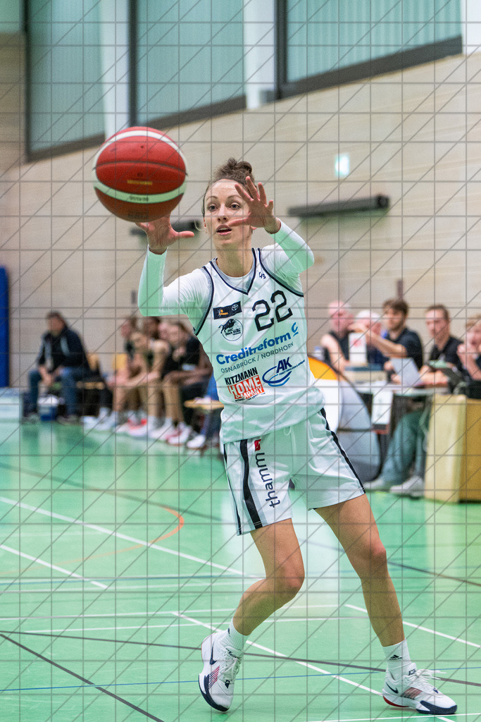 2. DBBL Nord 24/25 | 08.12.2024 | BBC OS vs. TG Neuss Tigers | 2. DBBL Nord 24/25 | 08.12.2024 | BBC OS vs. TG Neuss Tigers - - - - - CREDIT, www.bullenfotos.de, Martin König, Hörner Weg 40, D-49078 Osnabrück, +4917663732967, Nutzung und Weitergabe nur zu den vereinbarten Zwecken. Presseanfragen an Urheber. Alle Rechte beim Urheber. - - - - - - Realisiert mit Pictrs.com
