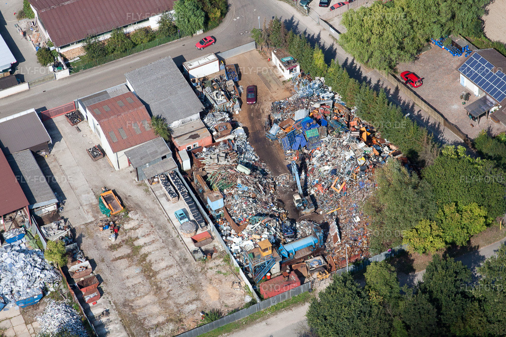 Luftbild: Schrottplatz zur Verwertung von Metall der S&M Recycling Linde in Hördt im Bundesland Rheinland-Pfalz in Deutschland. Foto: IMG_21190.jpg vom 13.09.2009 durch Werner Riehm/FLY-FOTO.de