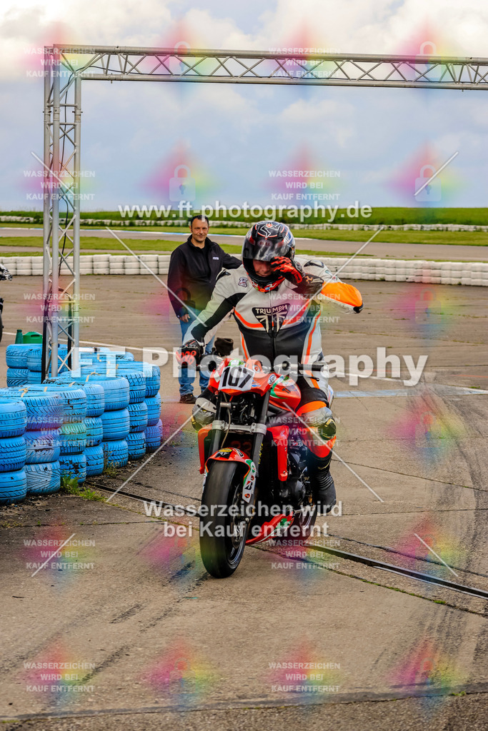 MotoTeam-9448 | Hier findet Ihr Bilder von Touristenfahrten auf der Nürburgring Nordschleife oder von anderen Veranstaltungen die ich besucht habe. Viel Spass beim Durch Schauen 