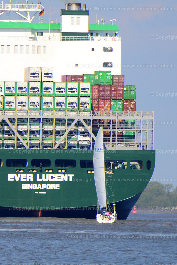 Altes Land_ELS_7144 | Altes Land - Aufnahmedatum: 19.04.2014, Aufnahmehöhe:  m, Koordinaten:  - , Bildgröße: 4912 x  7360 Pixel - Copyright 2014 by Martin Elsen, Kontakt: Tel.: +49 157 74581206, E-Mail: info@schoenes-foto.deSchlagwörter: - Realisiert mit Pictrs.com