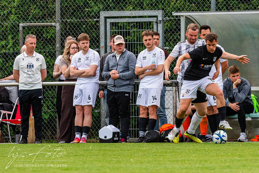 SV Waldesch - SG Urbar-8 | Sportfotografie Hermann-Josef Stoffel - Realisiert mit Pictrs.com