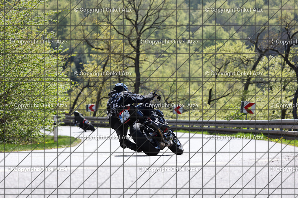 IMG_7063 | Fotograf am Kyffhäuser. Onkel Atze. Kyffhäuser Rennstrecke. Café36. Motorsportfotografie. - Realisiert mit Pictrs.com