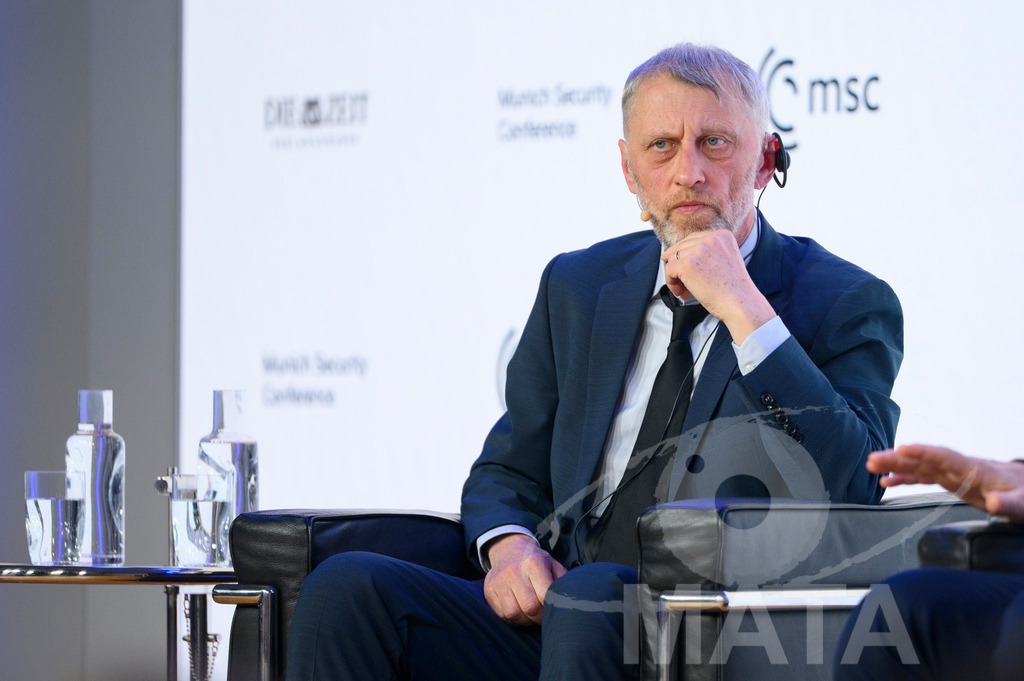 _DWI3936 | MATA IndoCon - Realisiert mit Pictrs.com