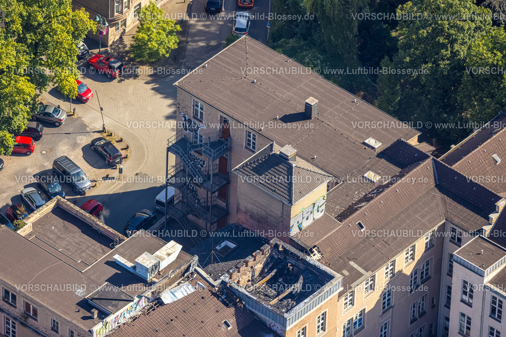 Duisburg230706322 | Luftbild, Dachstuhl Brand im ehemaligen St. Vincenz-Hospital, Dellviertel, Duisburg, Ruhrgebiet, Nordrhein-Westfalen, Deutschland