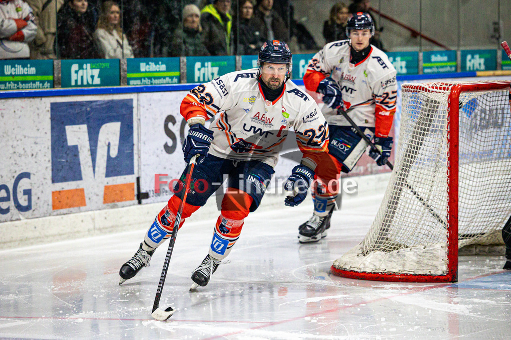 TSV Peißenberg MINERS gegen ESC Kempten SHARKS | Eishockey Bayernliga Herren Pre-Playoffs 2024/25, TSV Peißenberg MINERS gegen ESC Kempten SHARKS, 20250131,Daniel RAU (SHARKS 22) in Aktion,2025-01-31 in Peißenberg (Eisstadion Peißenberg)Daniel RAU (SHARKS 22)Copyright: WolfgangxLindner foto-lindner.de