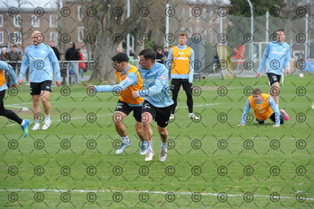 RGE_9023 | Hertha BSC, 2.Bundesliga, Herren, Training, Saison 2025/26, im Bild von li. Josip Brekalo ( Hertha BSC ), Diego Demme ( Hertha BSC ),  Mittwoch 25.03. 2026,   Fotograf:   Ralf Gebhardt - Realisiert mit Pictrs.com