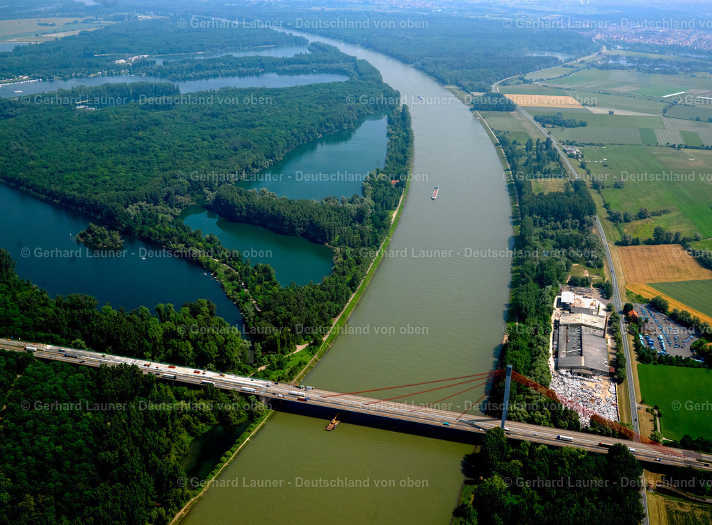 2739701 | Autobahnbrücke A 61 Speyer über den  Altrhein
