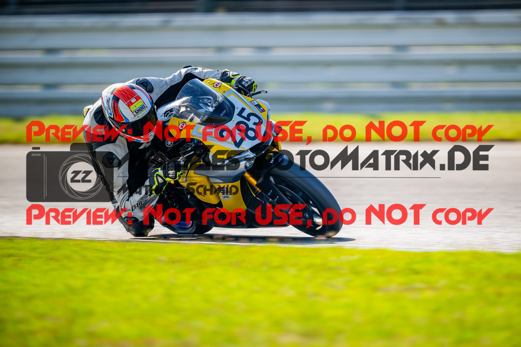 MaZZes_FotoMatrix_240702_6007705_1782 | WEISS