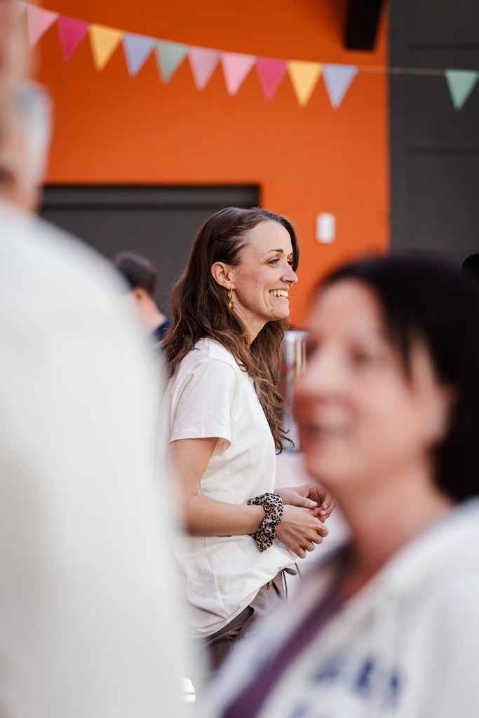 20260426-105 | MuT (Mensch und Tier) mit Mona - Fotografie und Tierkommunikation - Realisiert mit Pictrs.com