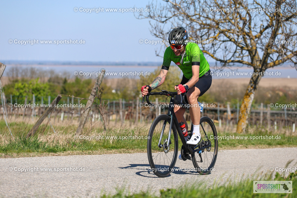 Neusiedlersee Radmarathon 2026 | @sportshot_your_pictrs #yourpictures#roadtowm2029 #nrm #neusiedlerseeradmarathon #neusiedlersee #neusiedlerseetourismus #burgenland #mörbisch #nrm26 #burgenlandtourismus #voglundco #poweredbyburgenlandtourismus #radsport #rad #marathon #ucigranfondo #visitburgenland #ucigranfondoworldseries