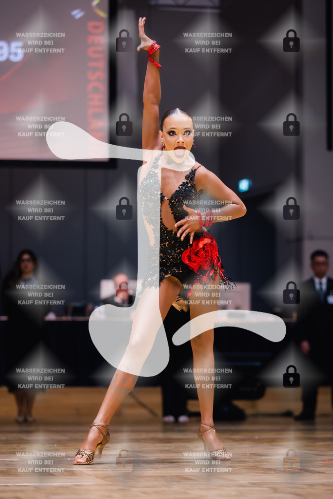 GOC 2025 - WDSF Solo Junior II Latin Female - 2025-08-21-8643 | Webshop for digital downloads and prints of dance sport, event & show photographer Julian Link - Realisiert mit Pictrs.com