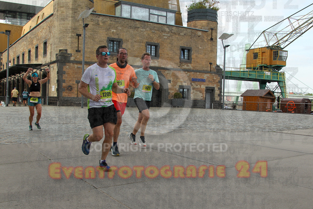 250920_1520_EV4_8498 | Sportfotografie im Rhein-Sieg Kreis, Köln, Bonn, NRW, Rheinland Pfalz, Hessen, etc. Unser Tätigkeitsfeld umfasst den Laufsport vom Volkslauf über den Marathon, Duathlon, Triathon bis zum Ultralauf wie Kölnpfad Ultra oder Schindertrail.