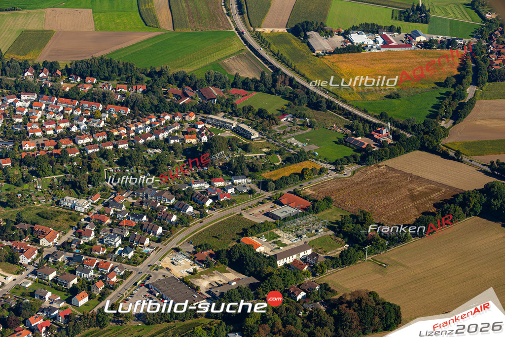 Das Luftbild der Stadt Aichach wurde 2021 vom Flugzeug heraus erstellt (keine Drohne) Aufnahmehöhe ca.450 Meter- hohe Bildauflösung und Druck-Qualität garantiert!