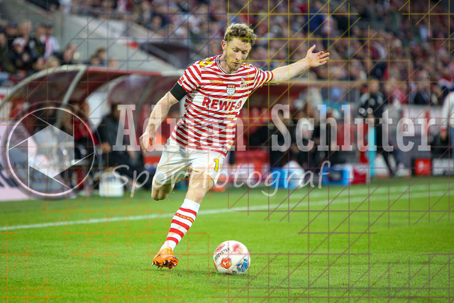 1. FC Köln vs Hamburger SV - 1. Bundesliga  | Köln, Deutschland, 02.11.25:   Florian Kainz (1. FC Köln) in Aktion am Ball, Einzelaktion waehrend des Spiels der Bundesliga zwischen  1. FC Köln vs Hamburger SV in der RheinEnergieStadion(Foto von Brauer-Fotoagentur / Adrian Schlueter)