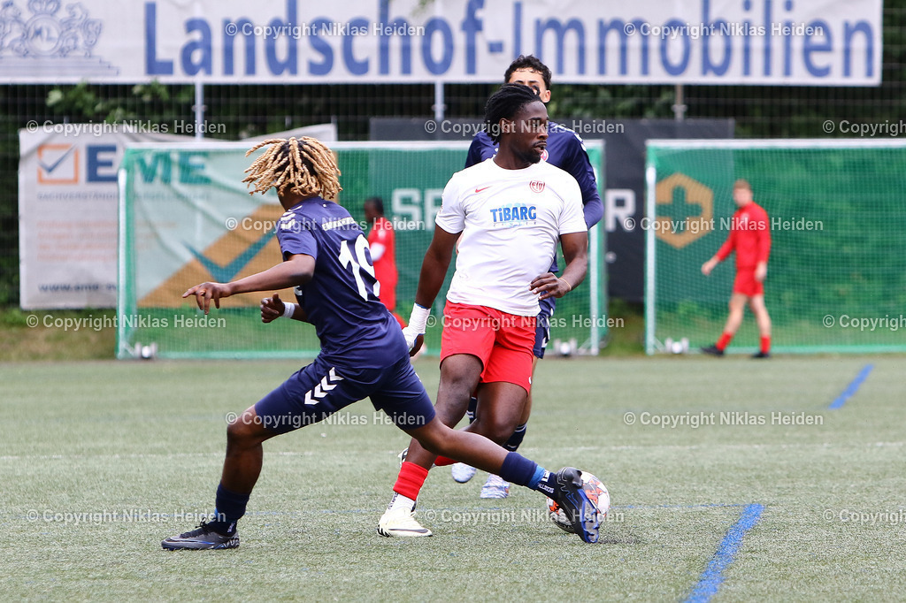NH_EimsbüttelerTV_FCEintrachtNorderstedtU23_Testspiel_13072024 | #9 Tyrese Jermaine Michael Boakye (Eimsbütteler TV), #19 Jeremiah Osei Boakye (FC Eintracht Norderstedt U23)Fußball I Herren I Testspiel I Saison 2024-2025 I Eimsbütteler TV - FC Eintracht Norderstedt U23 I 13.07.2024 I Sportzentrum Hoheluft