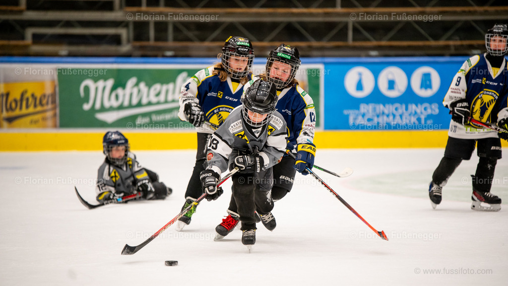 2025-03-23-U9-Turnier-Durnbirn-130 | "Fussifoto.com – Ihr Ansprechpartner für hochwertige Fotografie! Entdecken Sie kreative Bilder und professionelle Dienstleistungen. Kontaktieren Sie uns für Ihre Projekte!"