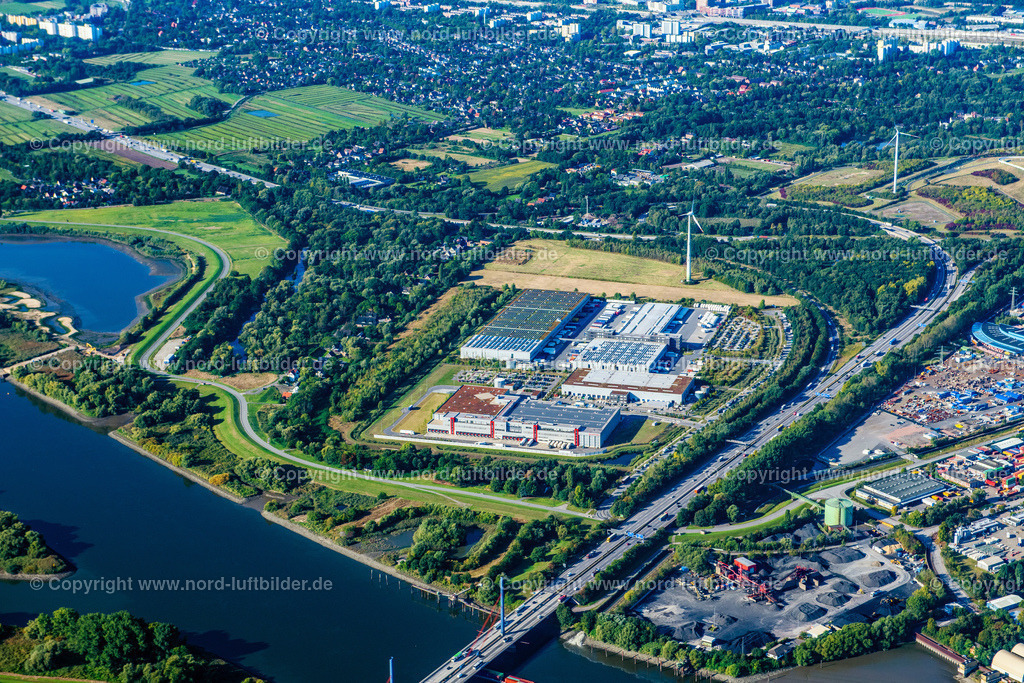 Hamburg_Wilhelmsburg_Kühne_Nagel_ELS_3792220922 | HAMBURG 22.09.2022 Lagerhallen und Speditionsgebäude der Kühne + Nagel AG & Co. KG an der Straße Beim Schröderschen Hof in Hamburg, Deutschland. Weiterführende Informationen bei: Kühne + Nagel (AG & Co.) KG. // Warehouses and forwarding building of Kuehne + Nagel AG & Co. KG on street Beim Schroederschen Hof in Hamburg, Germany. Further information at: Kuehne + Nagel (AG & Co.) KG. Foto: Martin Elsen