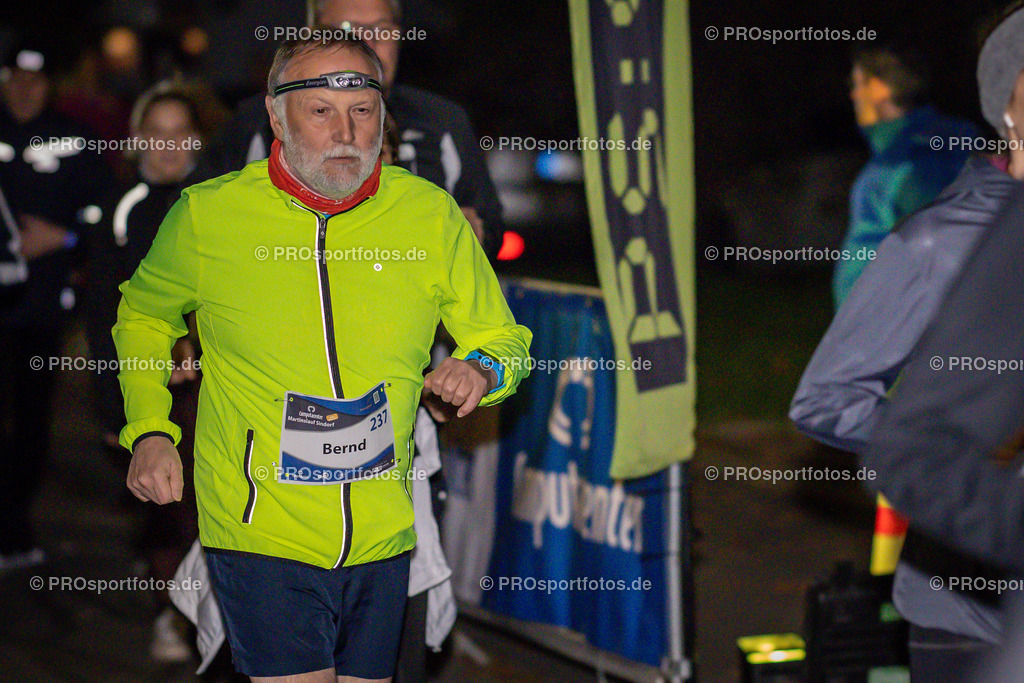 Computacenter Martinslauf Sindorf 2022 in Kerpen-Sindorf, 10.11.2022 | Impressionen vom Computacenter Martinslauf Sindorf 2022 am 10.11.2022 in Kerpen-Sindorf (Nordrhein-Westfalen).