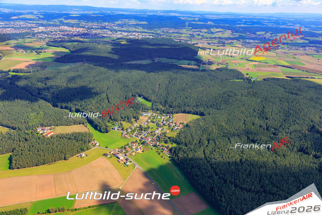 Die Luftaufnahme Trippach - Weiherhammer wurde 2017 mittels Flugzeug (keine Drohne) erstellt. Perfekte Schärfe und Druck- Auflösung- Garantiert!
