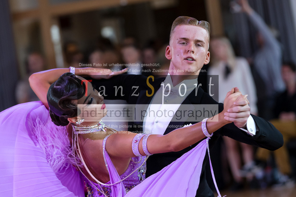 20240616_DM-Jugend-Kombi_3995 | Tanzsportbilder, Standardtanz, Lateintanz, WDSF, DTV, LTVB, dancecomp, goc, hessen tanzt, blaues band der spree, walzer, tango, wiener walzer, slowfox, quickstepp, samba, rumba, cha-cha-cha, paso doble. jive, hd-kroft photography, turniertanzsport