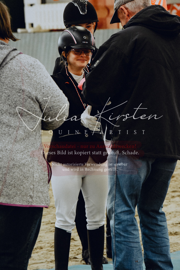 DSC_7079 | Pferde- und Turnierfotografie in Westsachsen. Pferdeportraits, Auftragszeichnungen und intuitive Kunst.