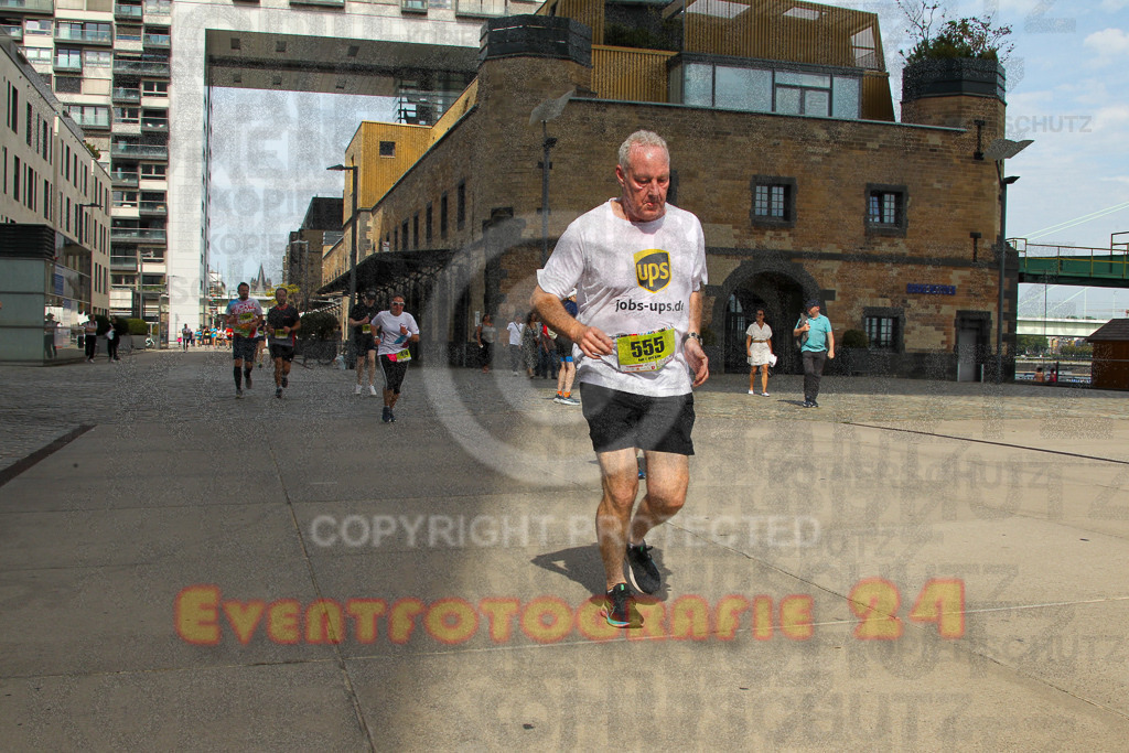 250920_1326_EV4_5582 | Sportfotografie im Rhein-Sieg Kreis, Köln, Bonn, NRW, Rheinland Pfalz, Hessen, etc. Unser Tätigkeitsfeld umfasst den Laufsport vom Volkslauf über den Marathon, Duathlon, Triathon bis zum Ultralauf wie Kölnpfad Ultra oder Schindertrail.