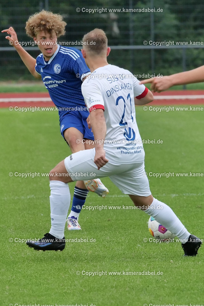 Fußball : Testspiel : SuS 09 Dinslaken - Schalke 04 U 19 am 25.07.2024 | Foto : Jochen Emde / www.kameradabei.de - Realisiert mit Pictrs.com