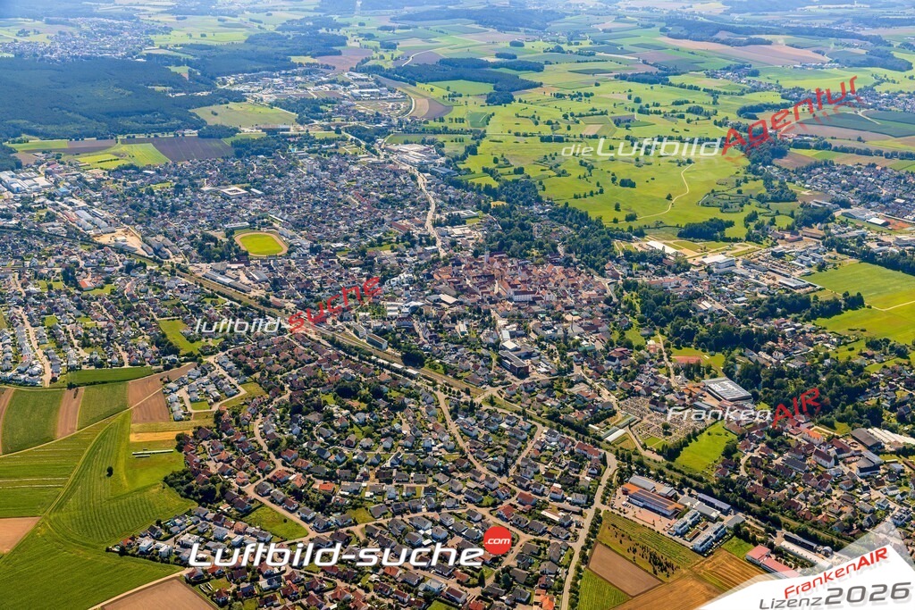 Luftaufnahme von Abensberg Vs Google Maps- Die Luftaufnahme wurde 2025 vom UL-Flugzeug heraus erstellt ( keine Drohne ) - Hochauflösende Luftaufnahme - für professionelle Ausdrucke geeignet. Die Geschenkidee !Mit Lizenz und Bildrechte bestellbar