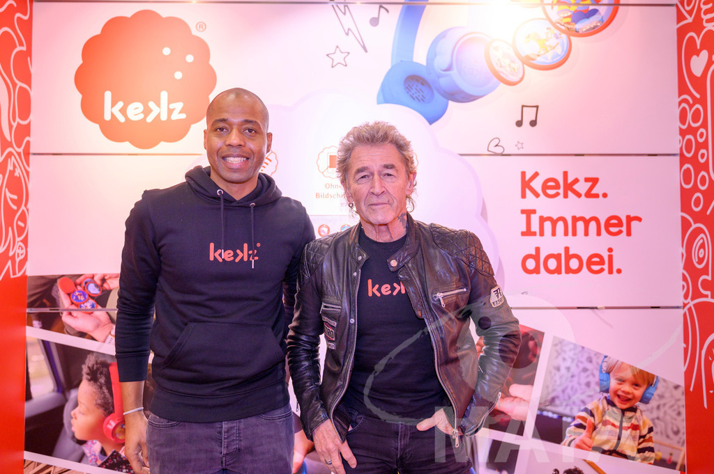 _DWA7268 | Carl Simon Taylor und Peter Maffay bei Presse Konferenz auf der Stand Play Mobil bei der Spielwarenmesse in Messe Nürnberg. Nürnberg, 31.01.2023 - Realisiert mit Pictrs.com