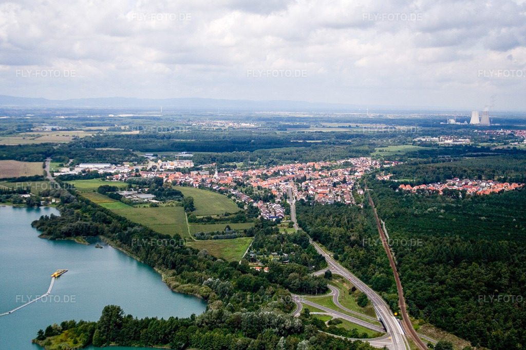 Luftbild: See- Uferbereichen des Baggersee im Ortsteil Huttenheim in Philippsburg im Bundesland Baden-Württemberg in Deutschland. Foto: IMG_12822.jpg vom 24.08.2008 durch Werner Riehm/FLY-FOTO.de
