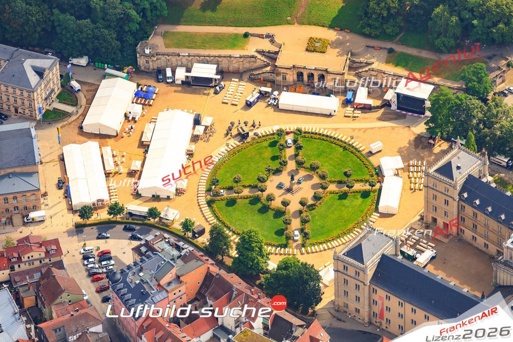 Die Luftaufnahme der Stadt Coburg wurde vom UL-Flugzeug heraus erstellt ( keine Drohne )- hohe Auflösung für beste Qualität