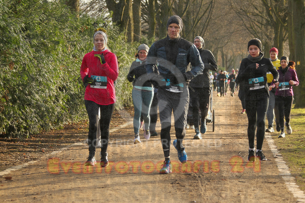 241231_1022_EV4_4050 | Sportfotografie im Rhein-Sieg Kreis, Köln, Bonn, NRW, Rheinland Pfalz, Hessen, etc. Unser Tätigkeitsfeld umfasst den Laufsport vom Volkslauf über den Marathon, Duathlon, Triathon bis zum Ultralauf wie Kölnpfad Ultra oder Schindertrail.