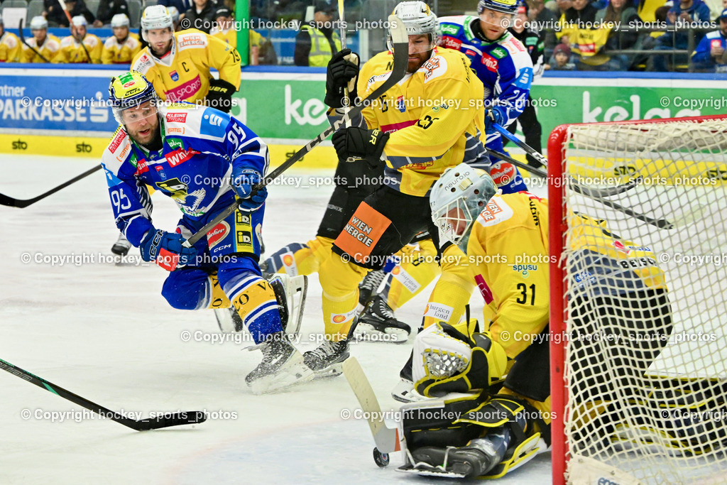 EC IDM WÄRMEPUMPEN VSV vs. Vienna Capitals | #31 Evan Cowley Vienna Capitals, #95 Mark Katic EC VSV, #25 Jeremy Gregoire Vienna Capitals, EC IDM WÄRMEPUMPEN VSV vs. Vienna Capitals, EC IDM WÄRMEPUMPEN VSV vs. Vienna Capitals am 16.11.2025 in Villach (Stadthalle Villach), Austria, (Photo by Bernd Stefan)