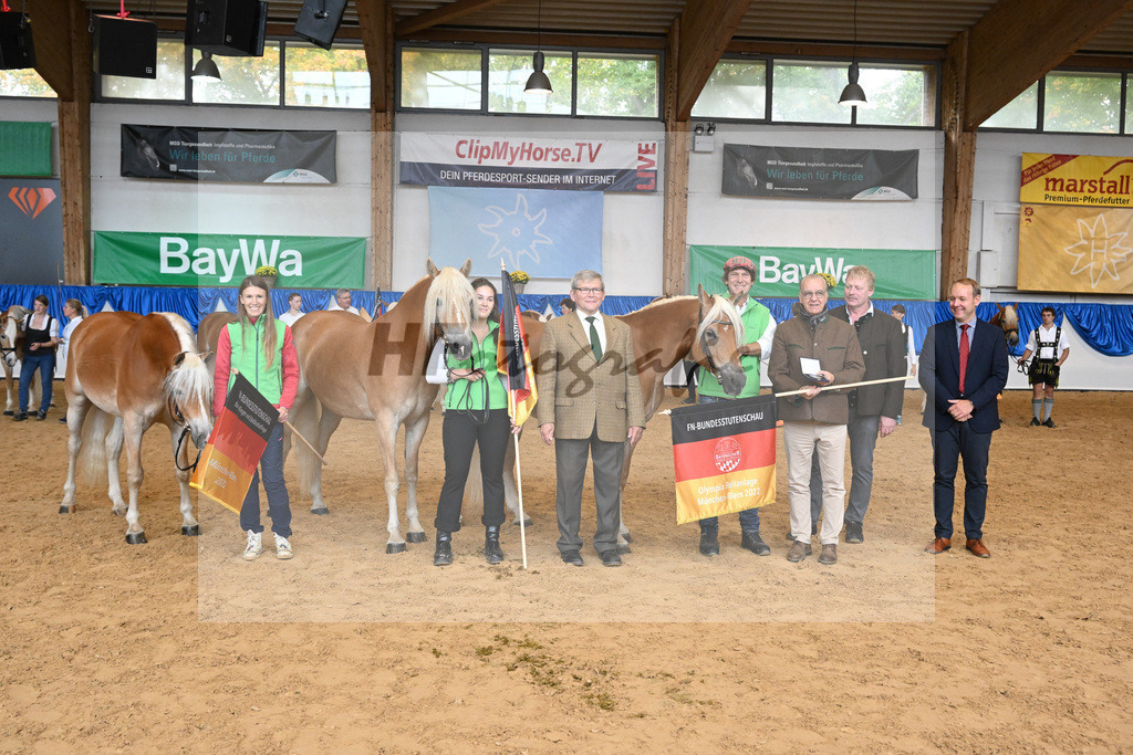 Bundesreservesiegerfamilie_Perschl_54224124 | hf-fotografie - Realisiert mit Pictrs.com