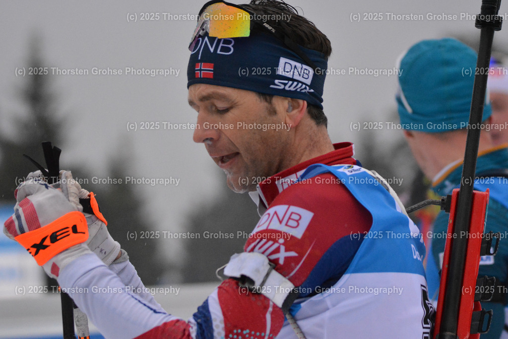 IBU WC Biathlon Oberhof 2018 | BJOERNDALEN Ole Einar (NOR) im Ziel (Platz 36); IBU WC Biathlon Oberhof 2018, 12,5 km Verfolgung der Männer am 06.01.2018 in der DKB Ski Arena in Oberhof, (Deutschland) - Realisiert mit Pictrs.com