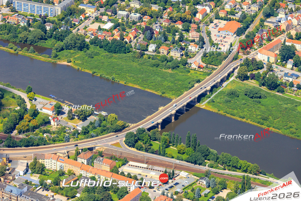 Die Luftaufnahme Pirna - Pirna wurde vom UL-Flugzeug (keine Drohne) aus fotografiert.Hohe Druck- Auflösung-die Geschenkidee!
