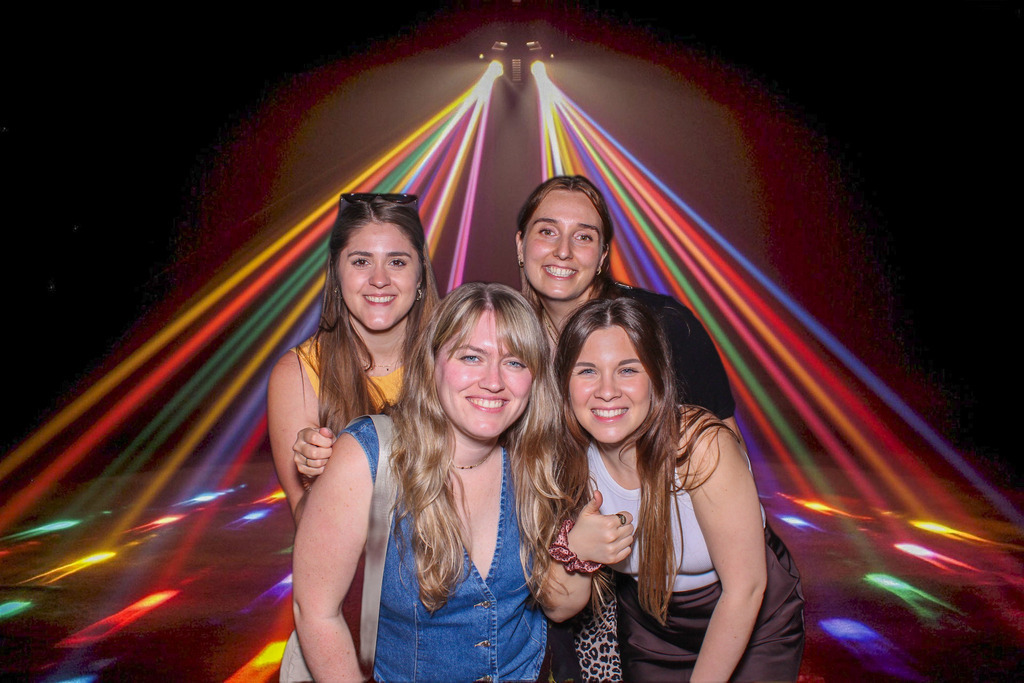 top-top.de-250628-021 | Foto, Video, Fotografie, Videografie, Fotobox, DJ, Discjockey, Musik, Musikbox, Veranstaltung, Photobooth, Amazon, Ebay, Buchtipp, Bestseller, Autor, Verlag, Buch, Wesel, Hamminkeln, NRW, Dinslaken, Rees, Drohne, Hochzeit, Party, Fotobox, Wesel, Fotograf